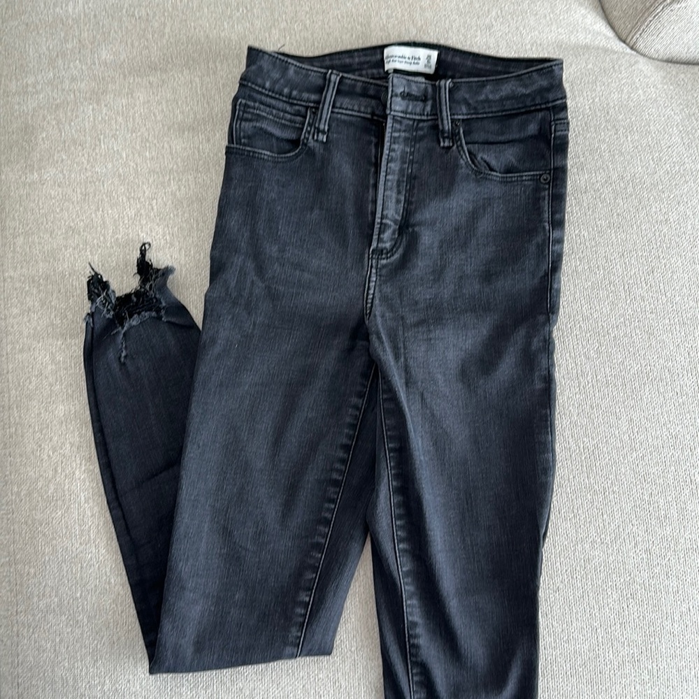 Abercrombie high rise, super skinny ankle. Curve love. 25.